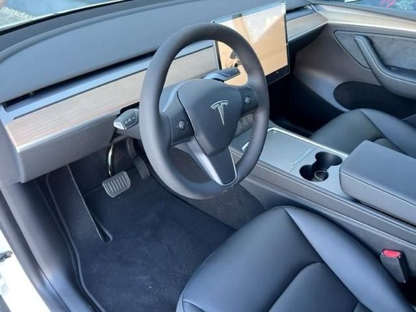 Tesla Model Y Performance AWD 393 kW image number 7