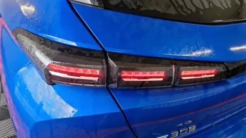 Car image 34