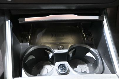 Car image 38