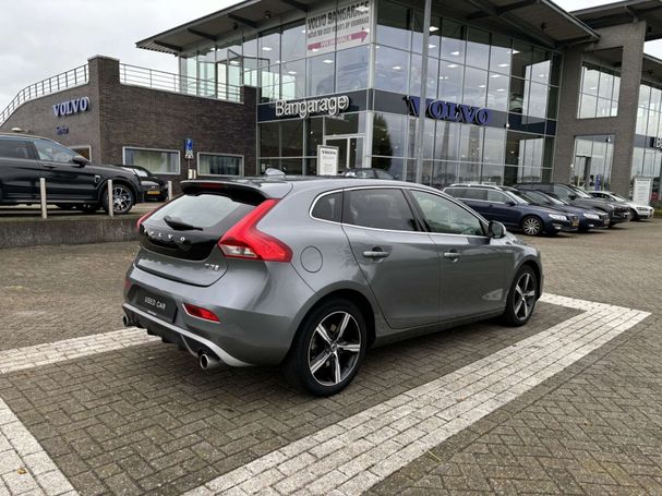 Volvo V40 T3 112 kW image number 21