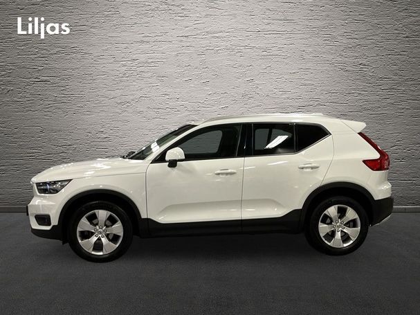 Volvo XC40 T2 Momentum 95 kW image number 2