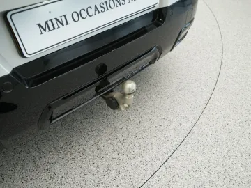 Car image 32