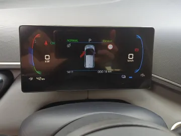 Car image 24