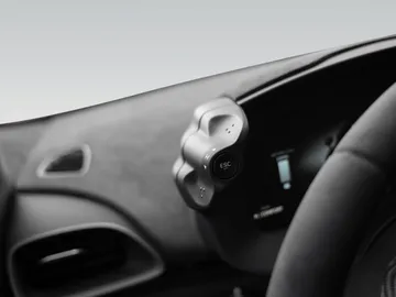 Car image 30