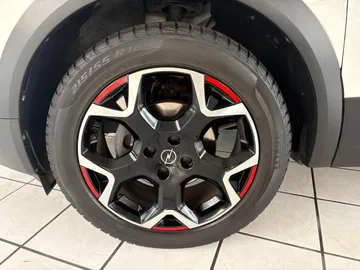 Car image 36