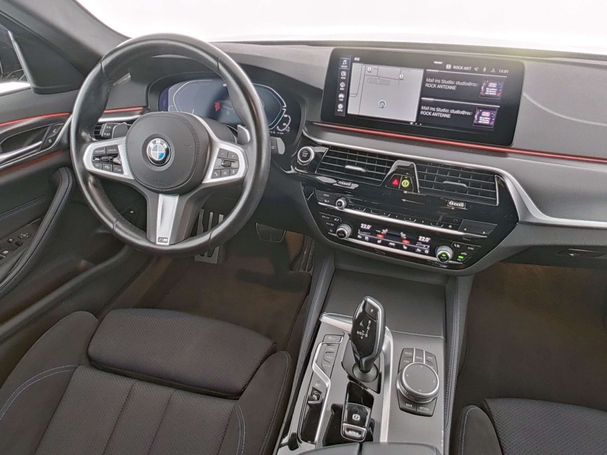 BMW 530 Touring xDrive 215 kW image number 14