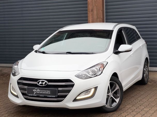 Hyundai i30 Blue 74 kW image number 2