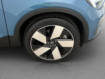 Car image 38