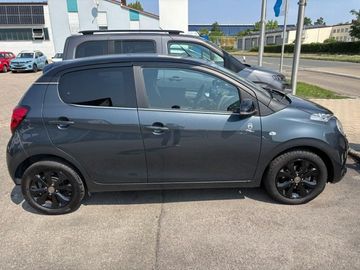 Car image 4