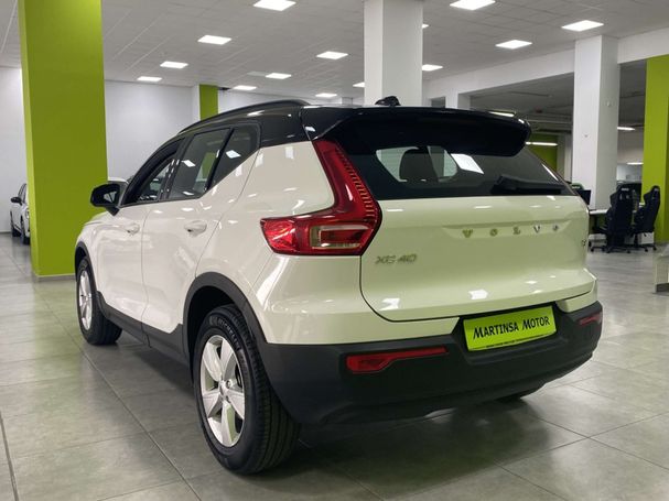 Volvo XC40 T2 Core Momentum 95 kW image number 7