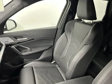 Car image 41