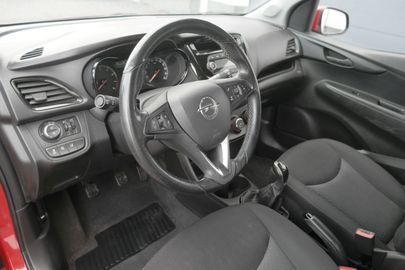 Car image 9