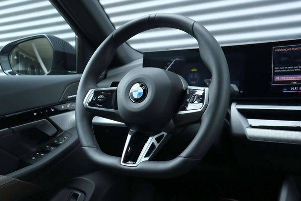 BMW 520i 140 kW image number 33