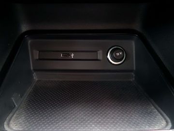 Car image 31