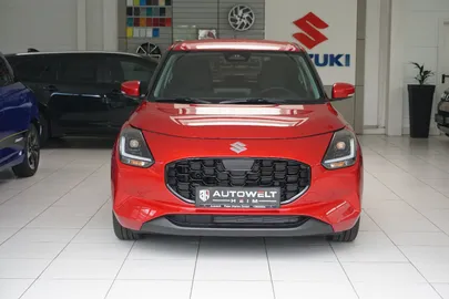 Car image 4