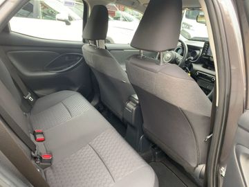 Car image 12