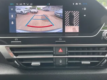 Car image 24