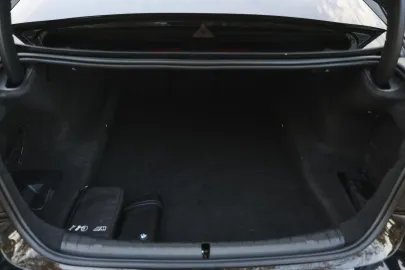 Car image 40