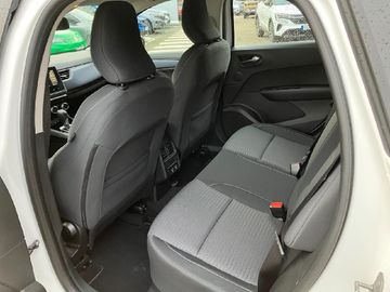 Car image 9