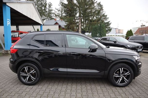 Volvo XC40 T3 115 kW image number 6