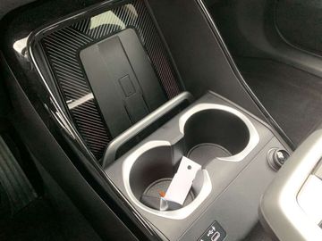 Car image 29