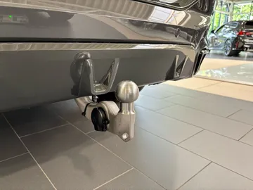 Car image 37