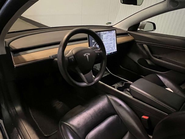 Tesla Model 3 60 Plus 175 kW image number 9