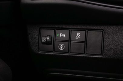 Car image 33