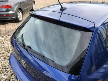 Car image 37