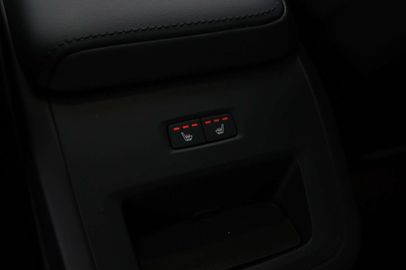 Car image 48