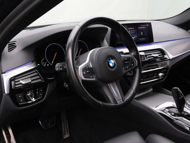 BMW 520i Touring 135 kW image number 14