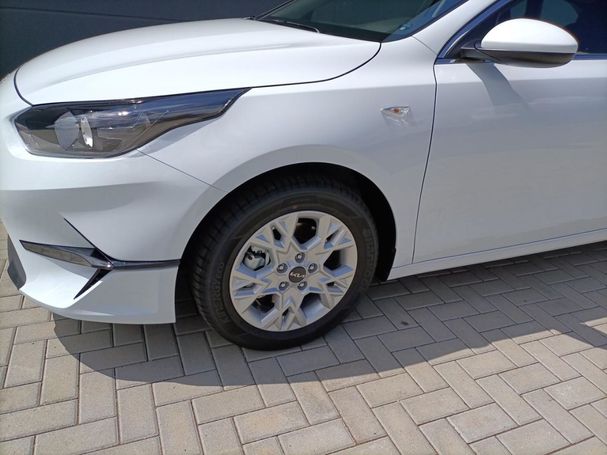 Kia Ceed 1.6 SW Vision 100 kW image number 15