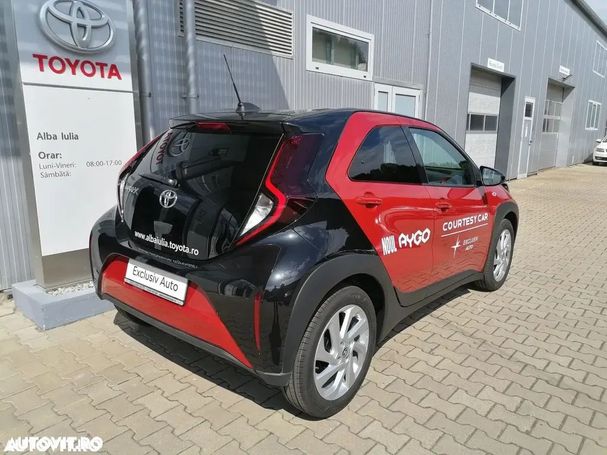 Toyota Aygo X 53 kW image number 2