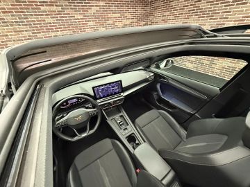 Car image 38
