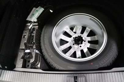 Car image 31