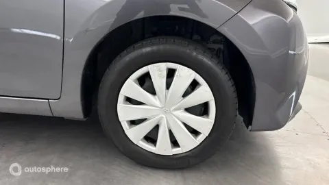 Car image 20