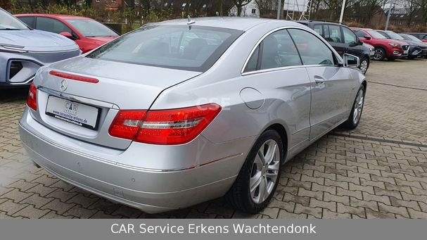 Mercedes-Benz E 250 Coupe BlueEFFICIENCY 150 kW image number 6