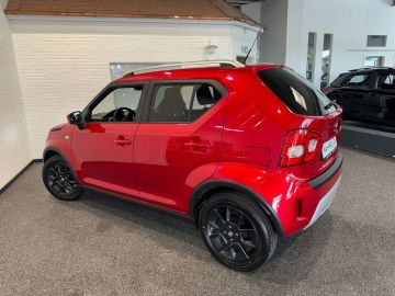 Car image 4