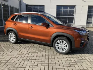 Car image 3