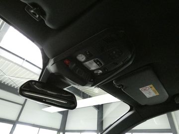 Car image 38