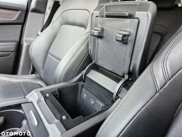 Car image 40