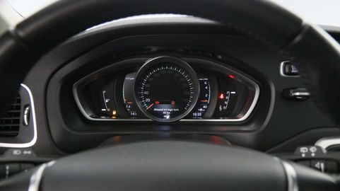 Car image 32