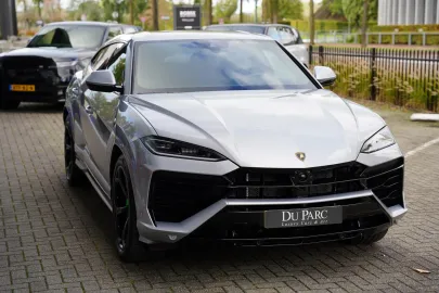 Car image 34