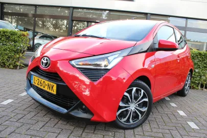Car image 21