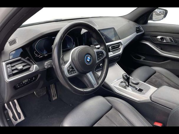 BMW 330 Touring 185 kW image number 4