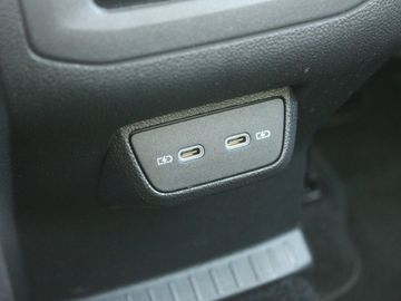 Car image 29