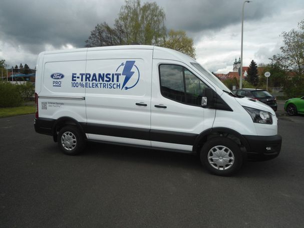 Ford E-Transit L2 Trend 135 kW image number 3