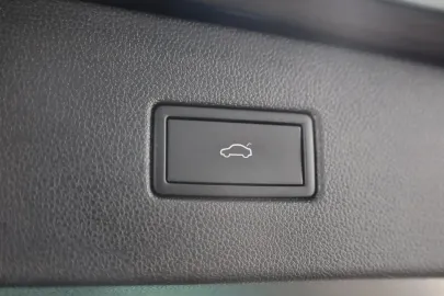 Car image 50