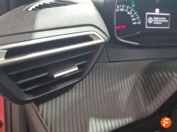 Car image 32