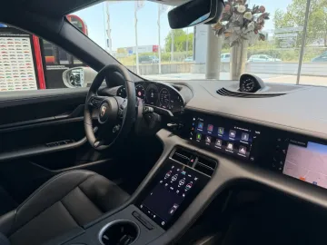 Car image 39